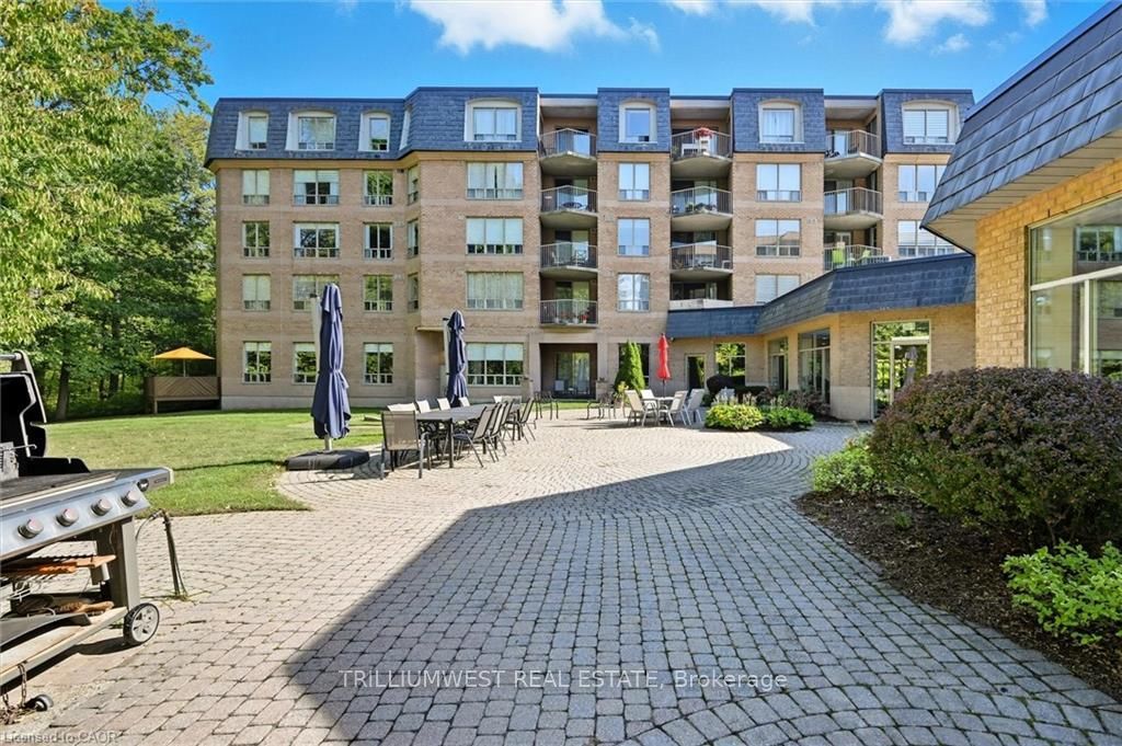 8111 Forest Glen Drive 524, Niagara Falls