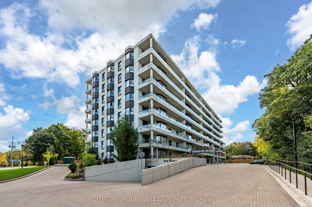 1180 Commissioners Road W 505, London South