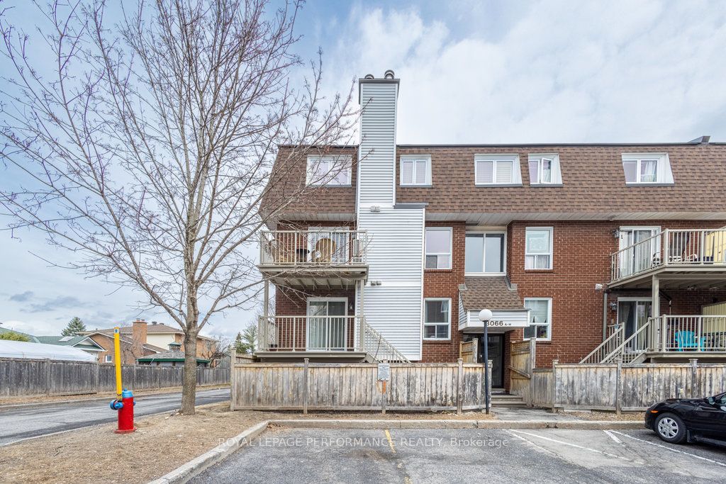 3066 Councillors Way E, Blossom Park - Airport and Area