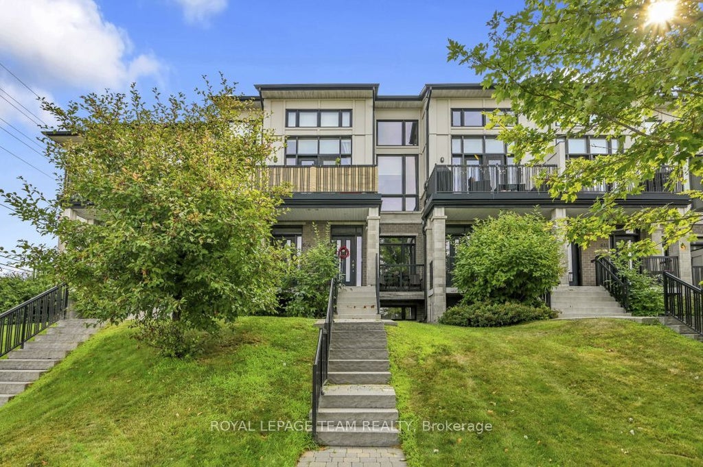 604 Brian Good Avenue, Blossom Park - Airport and Area