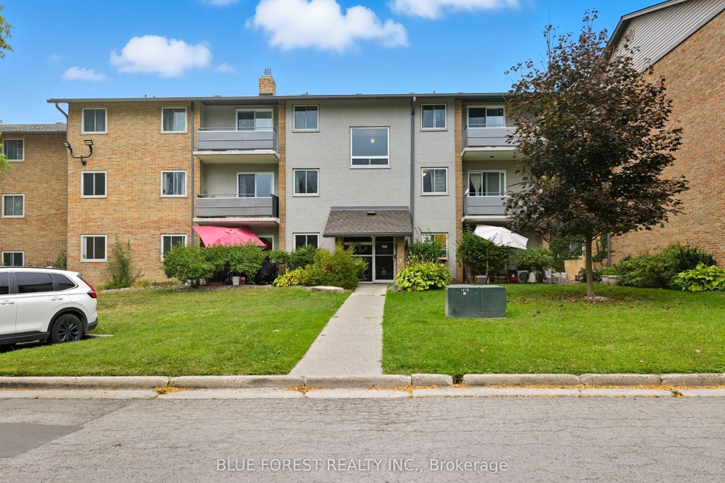 665 Wonderland Road S 4, London South