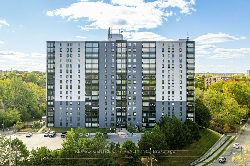 Photo of Listing #X12456689