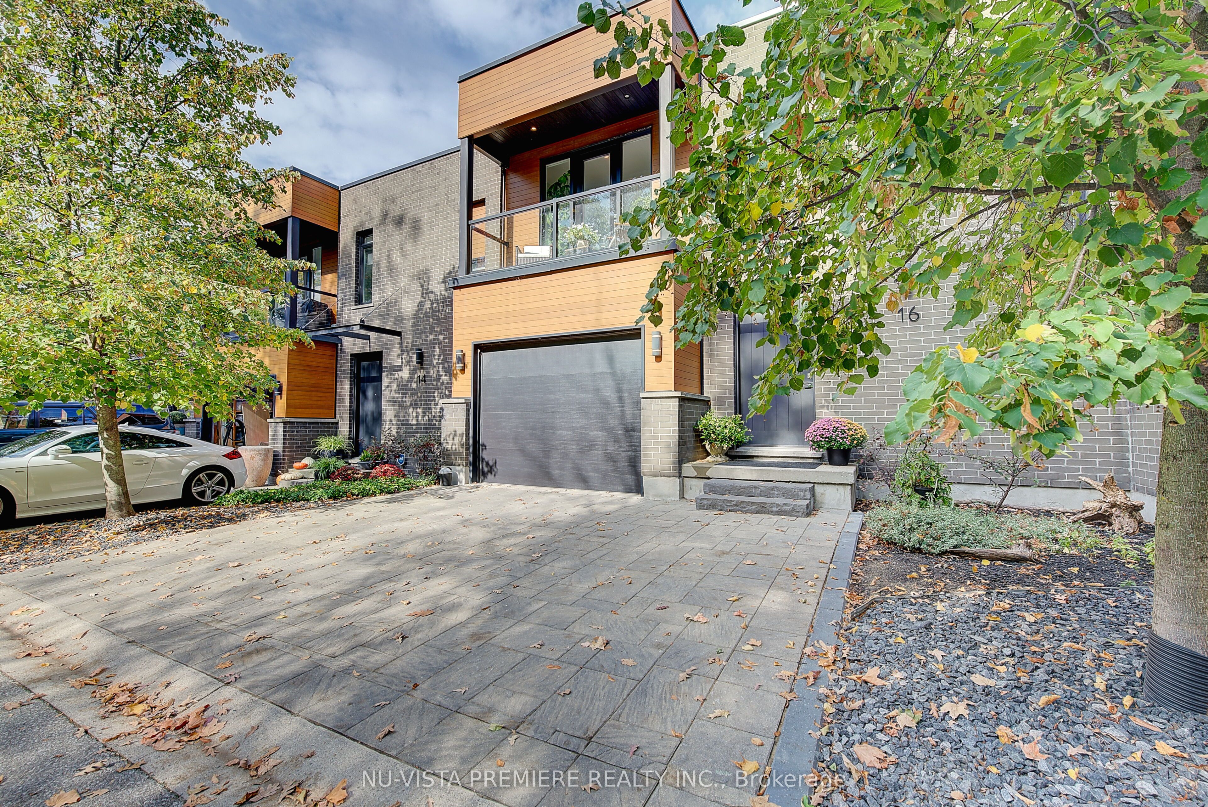 Photo of Listing #X12464861