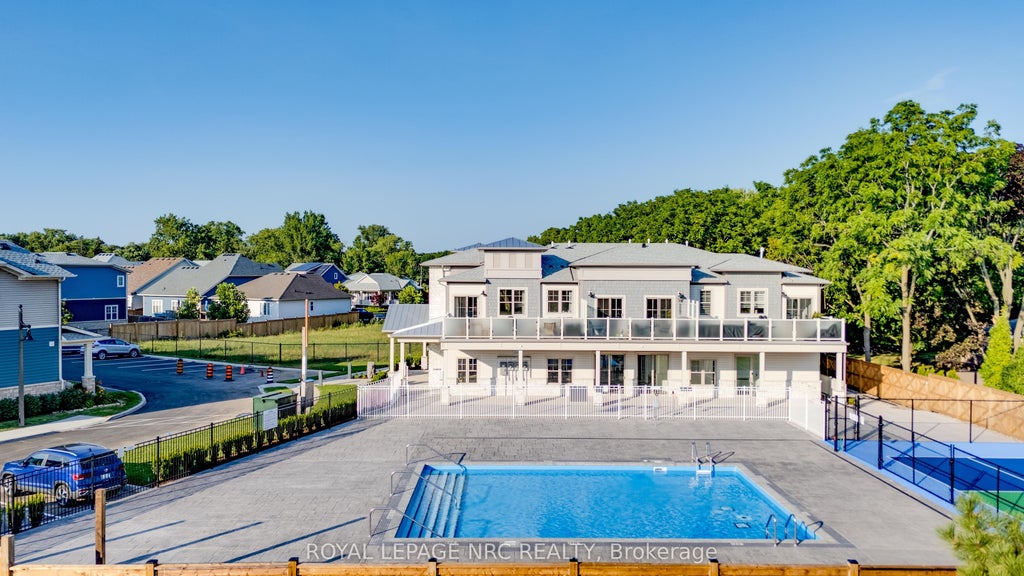 12 Shores Lane B, Fort Erie