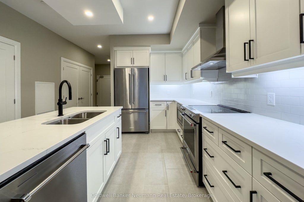 71 Wyndham Street S 209, Guelph