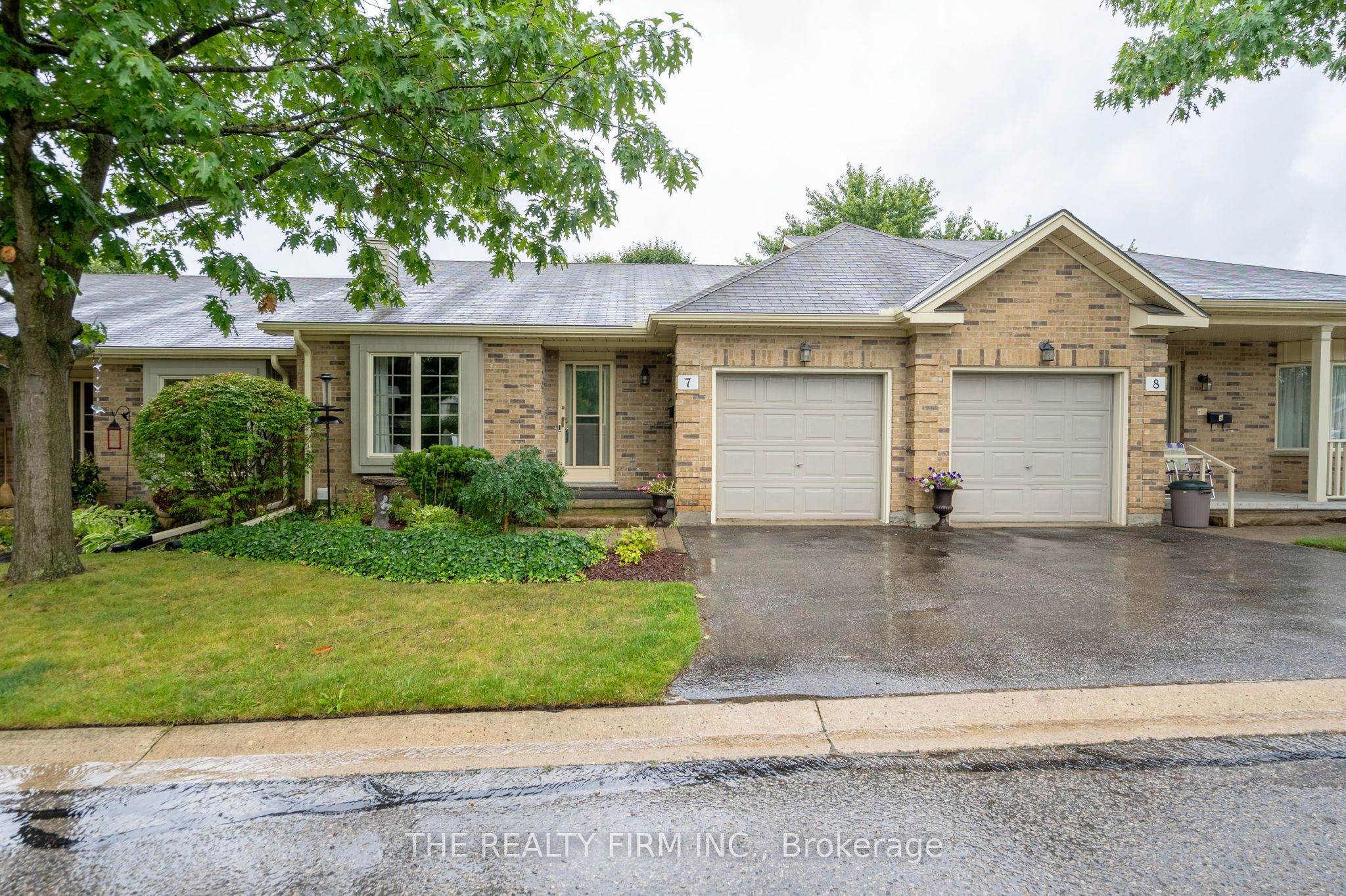 Photo of Listing #X12474583