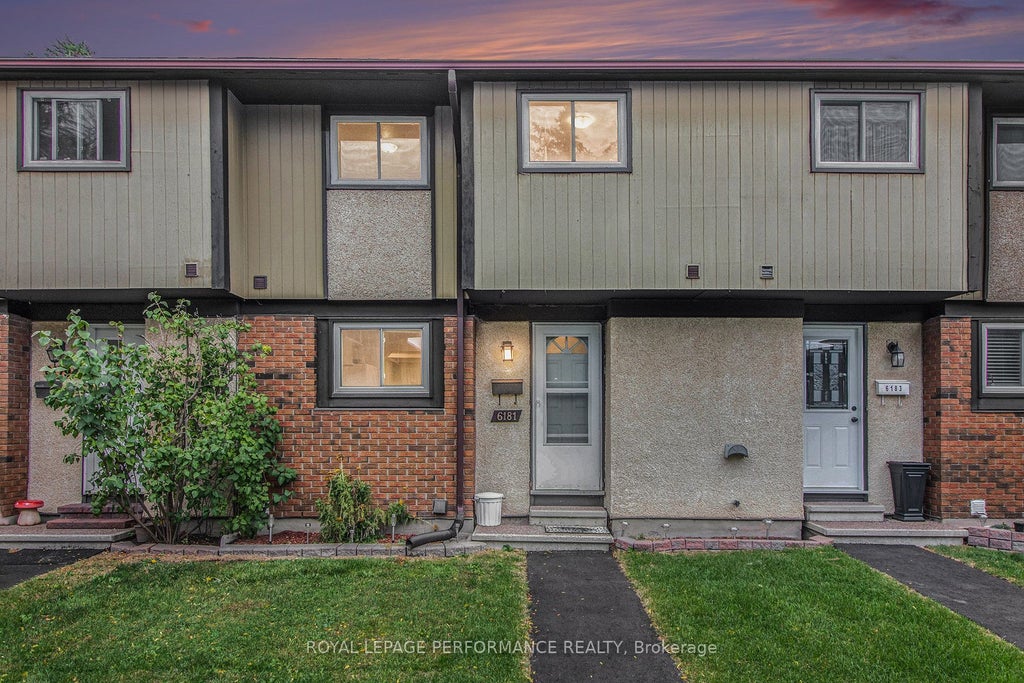 6181 Brookside Lane, Orleans - Convent Glen and Area