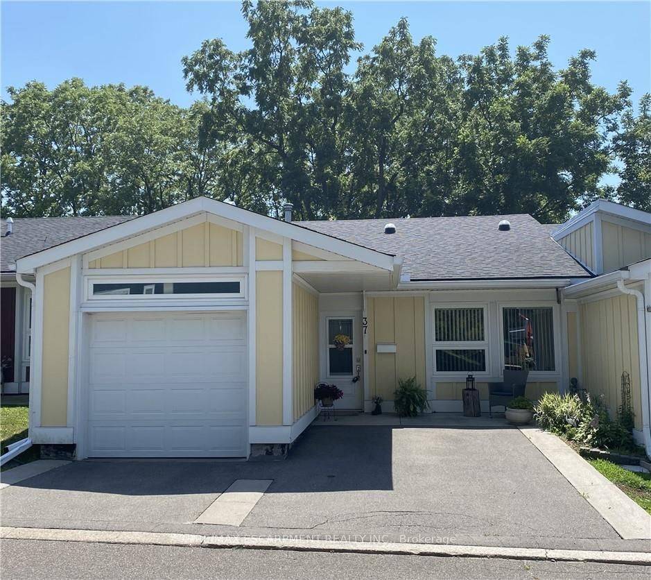 37 Bishop Tonnos Way, Hamilton