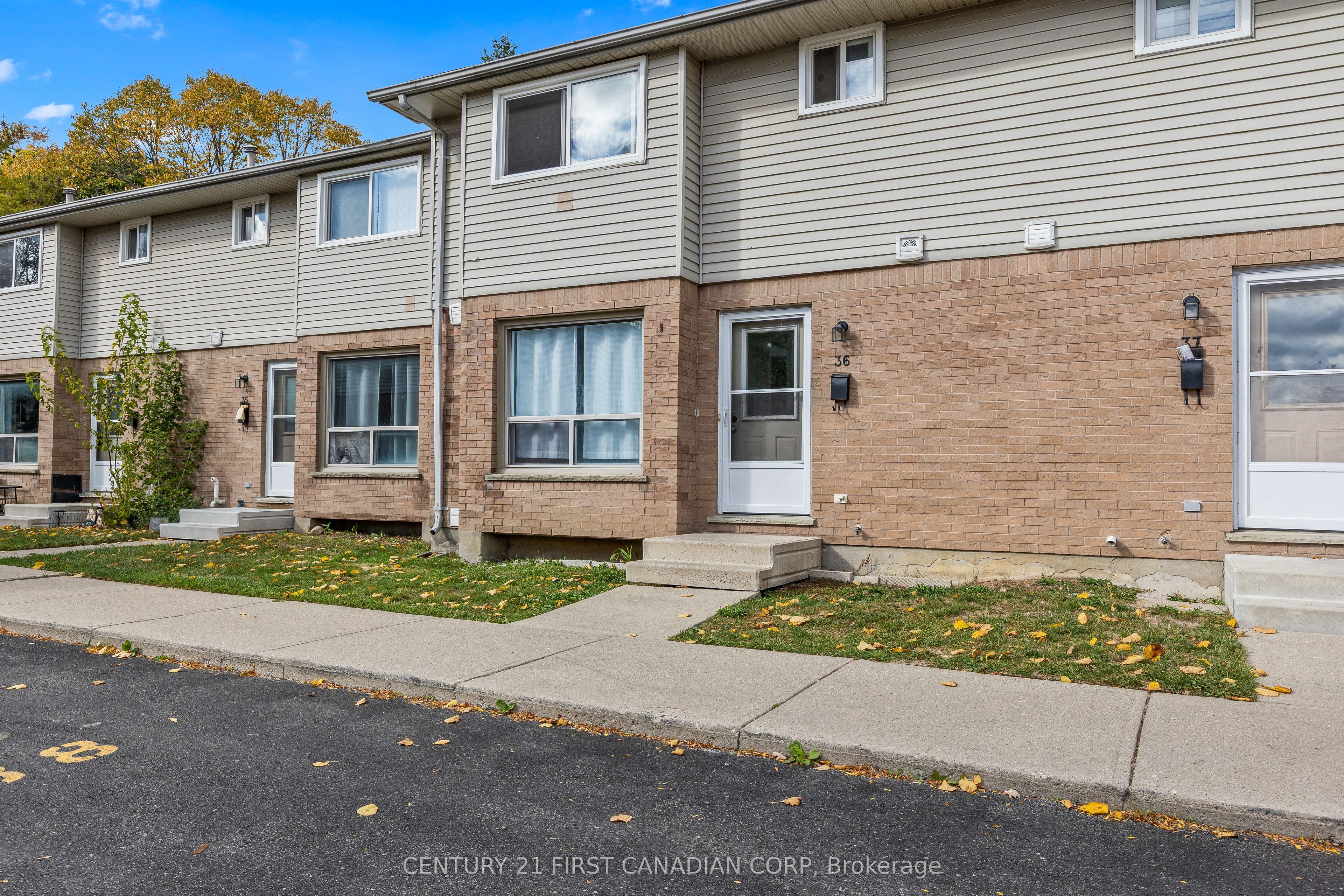 Photo of Listing #X12477625