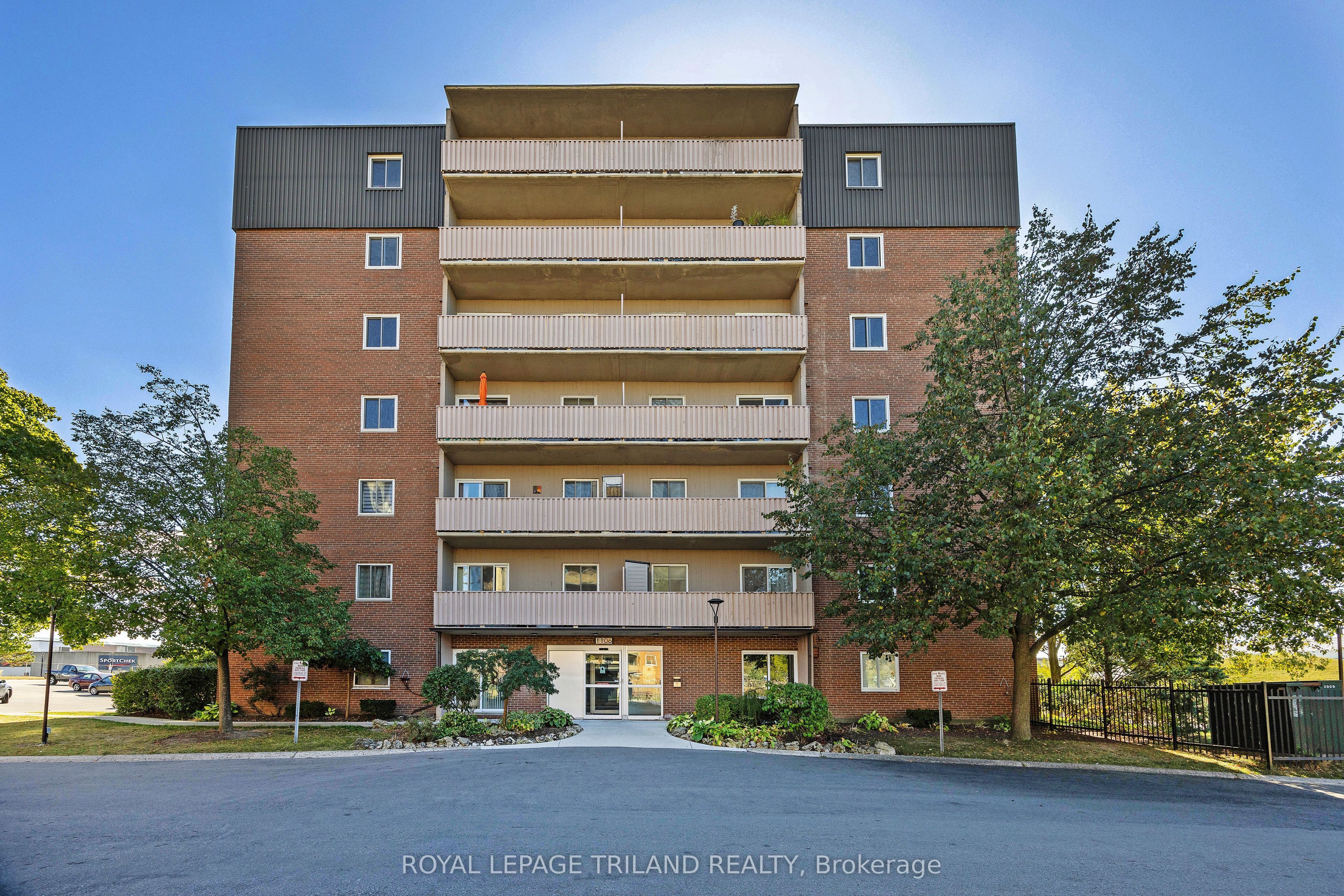 Photo of Listing #X12478514