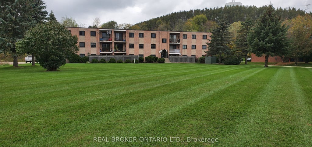 15 Wellington Rd 124 N/a Apt 5, Erin