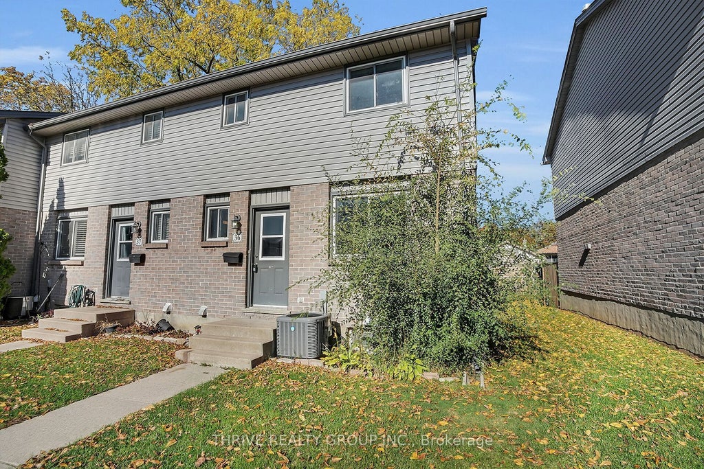 490 Third Street 36, London East