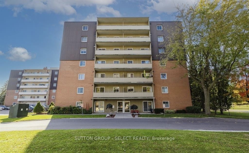 1102 Jalna Boulevard 408, London South