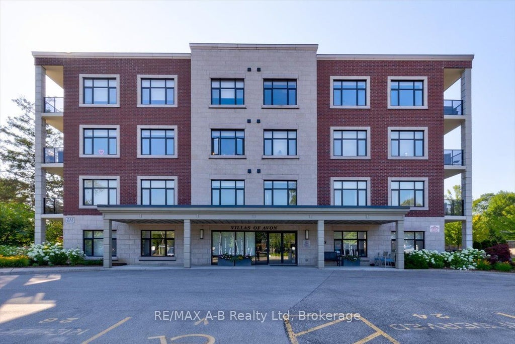 255 John Street N 206, Stratford