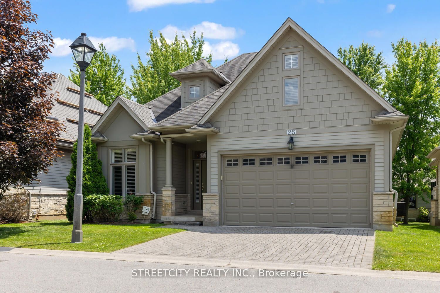 Photo of Listing #X12503568