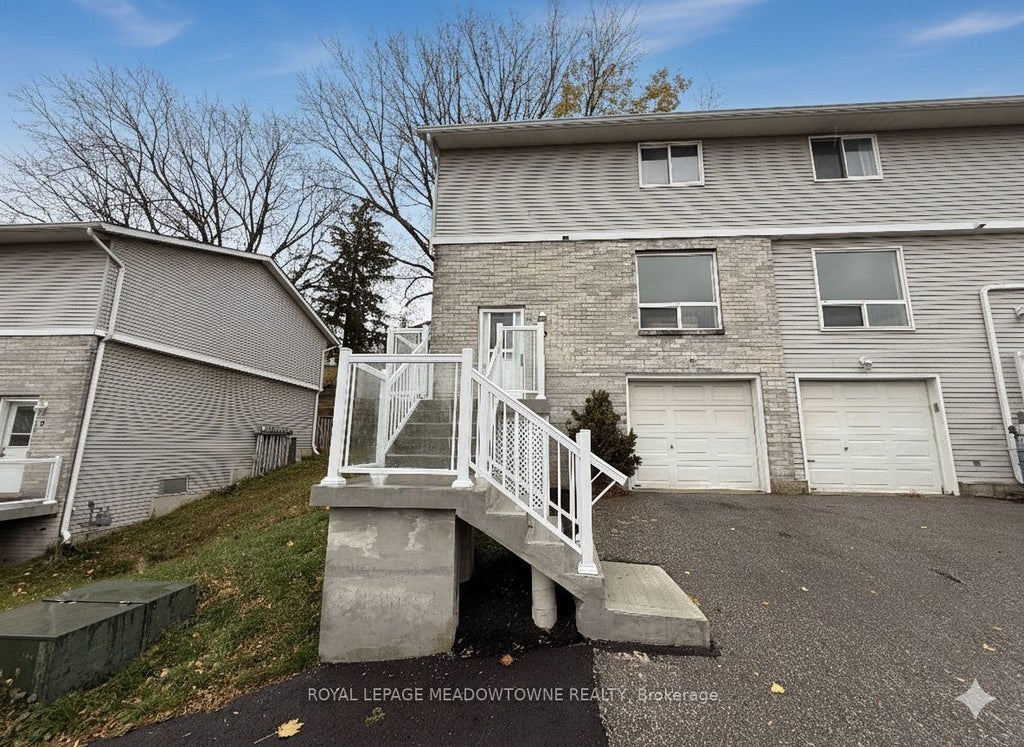 648 Doon Village Road 10, Kitchener