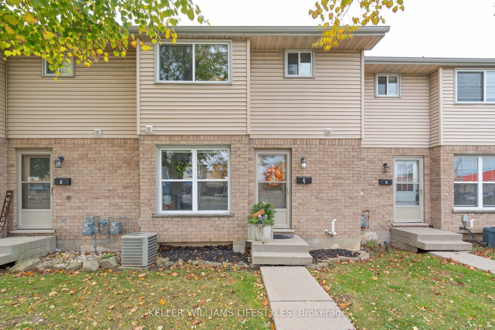 Photo of Listing #X12513874