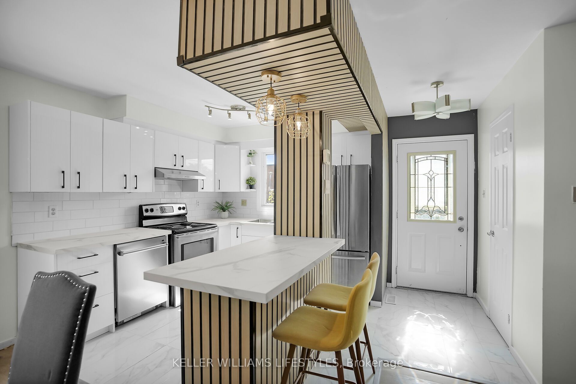 Photo of Listing #X12516296