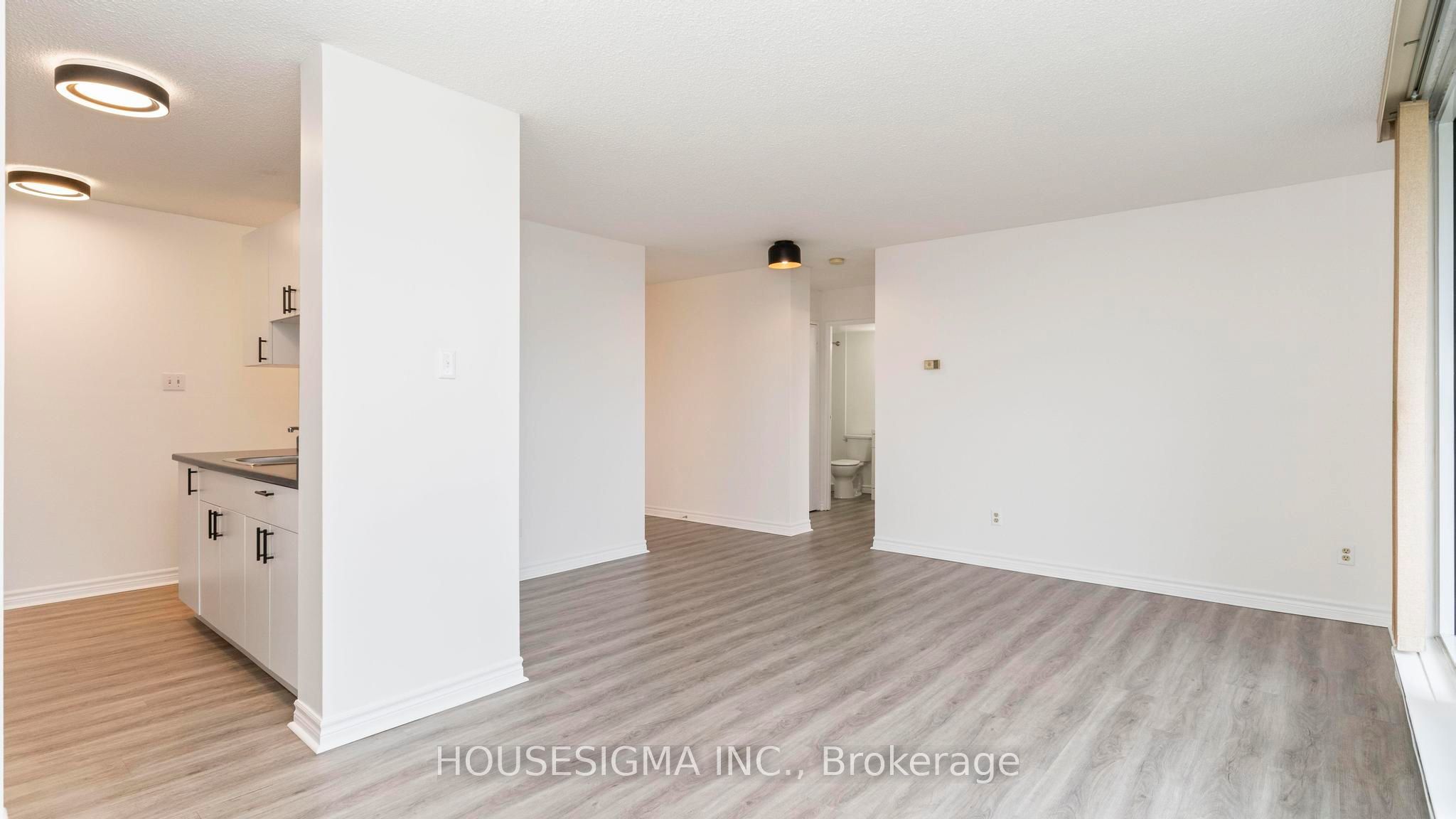 Photo of Listing #X12524810