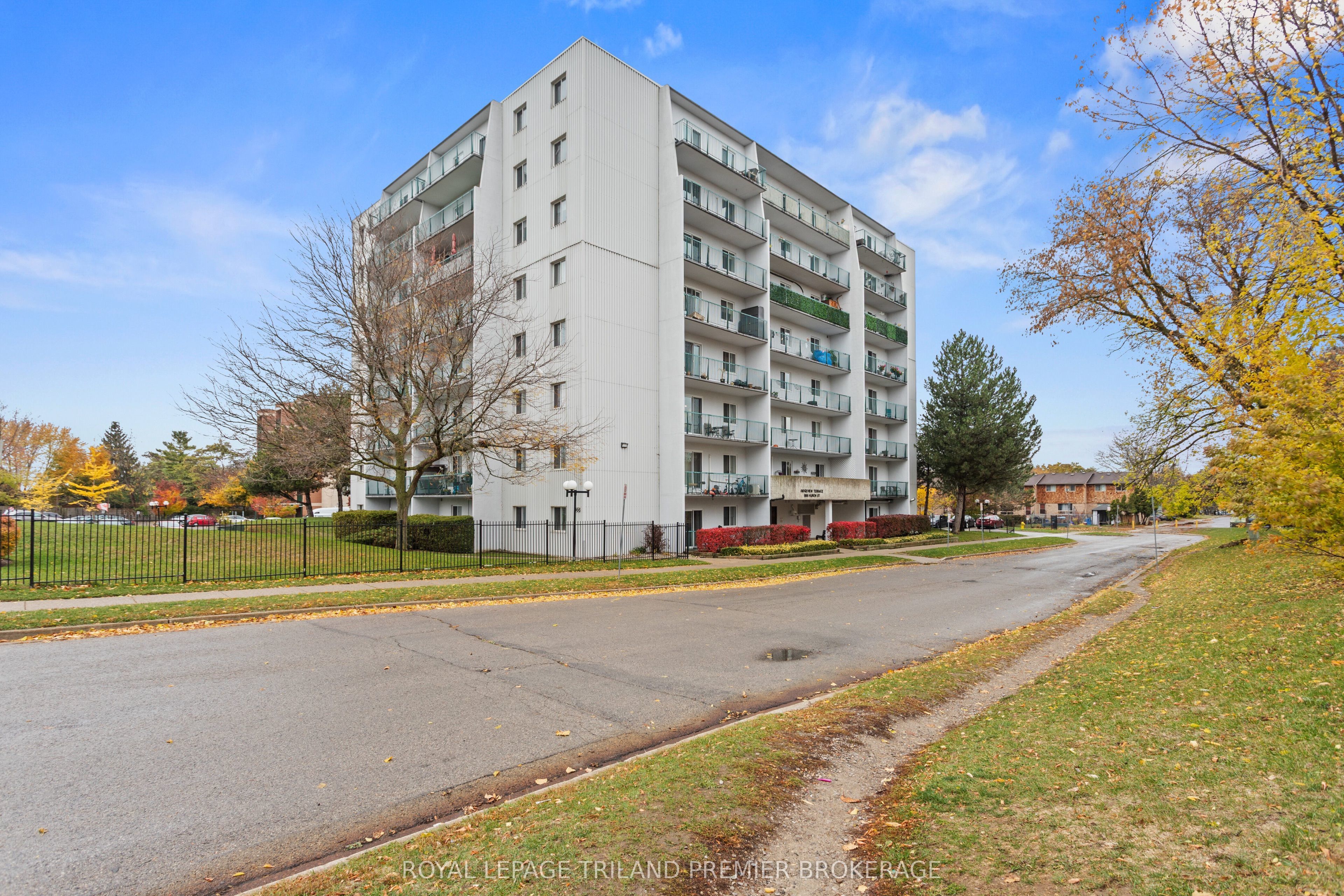 Photo of Listing #X12527930