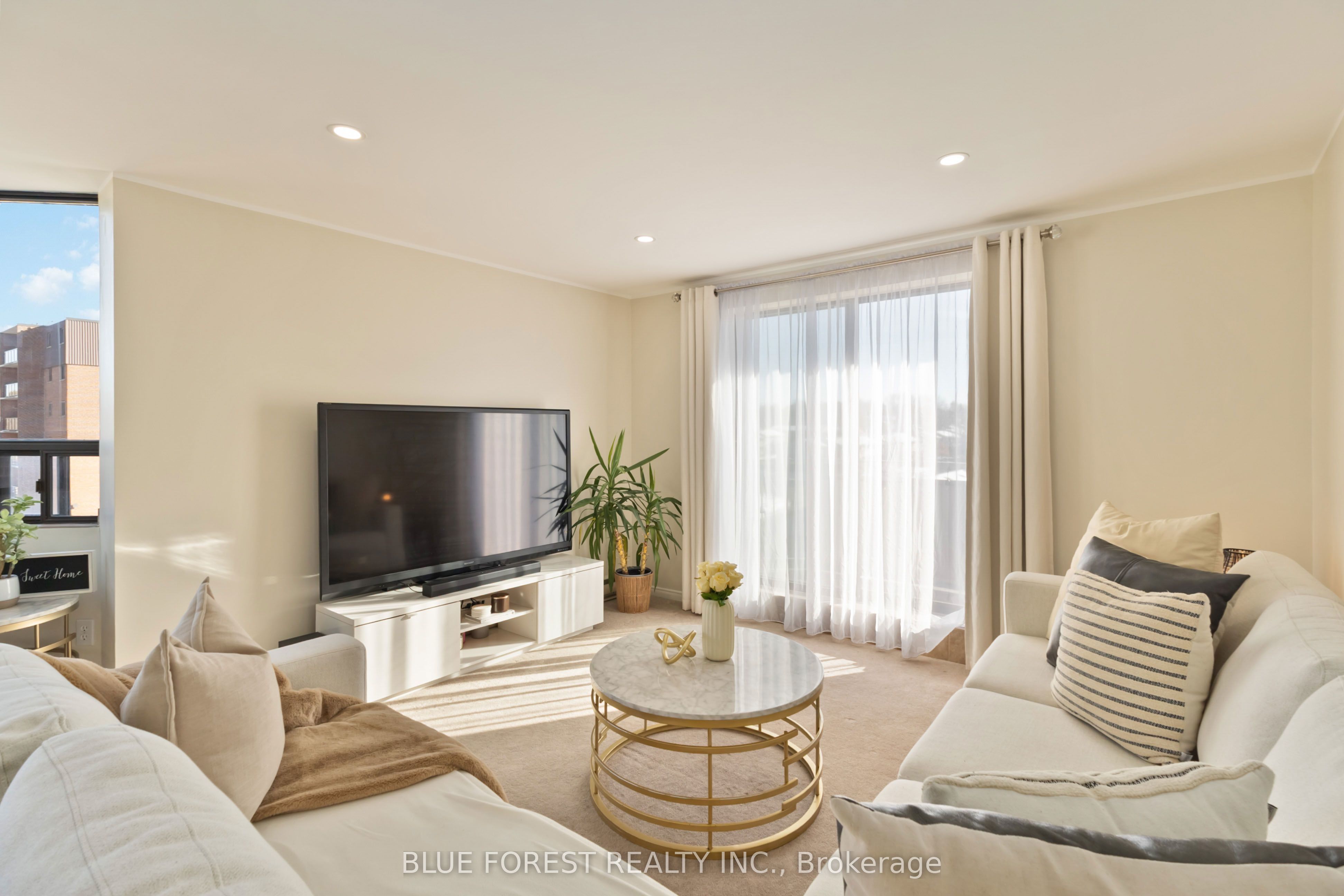 Photo of Listing #X12561734