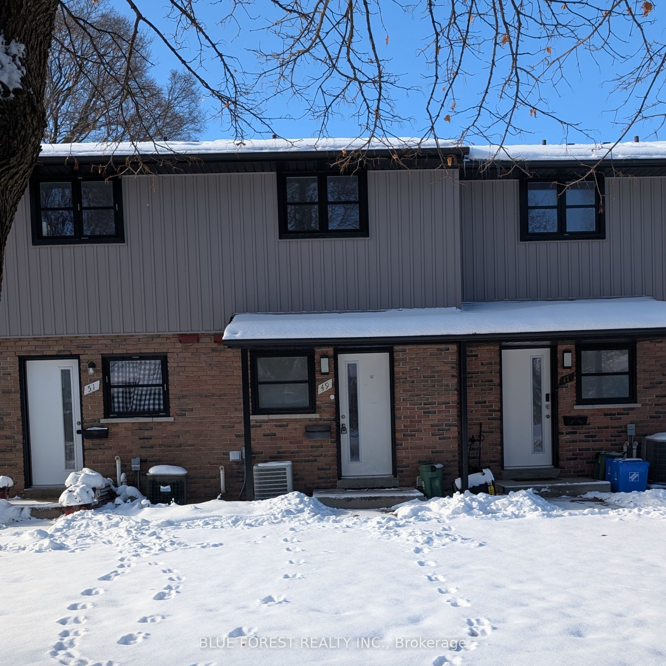 Photo of Listing #X12634742