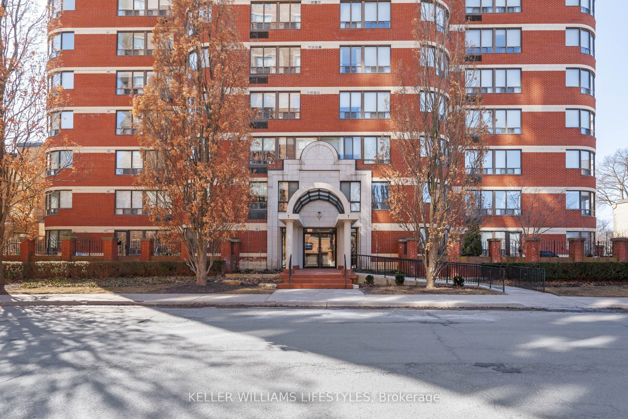 Photo of Listing #X12702114