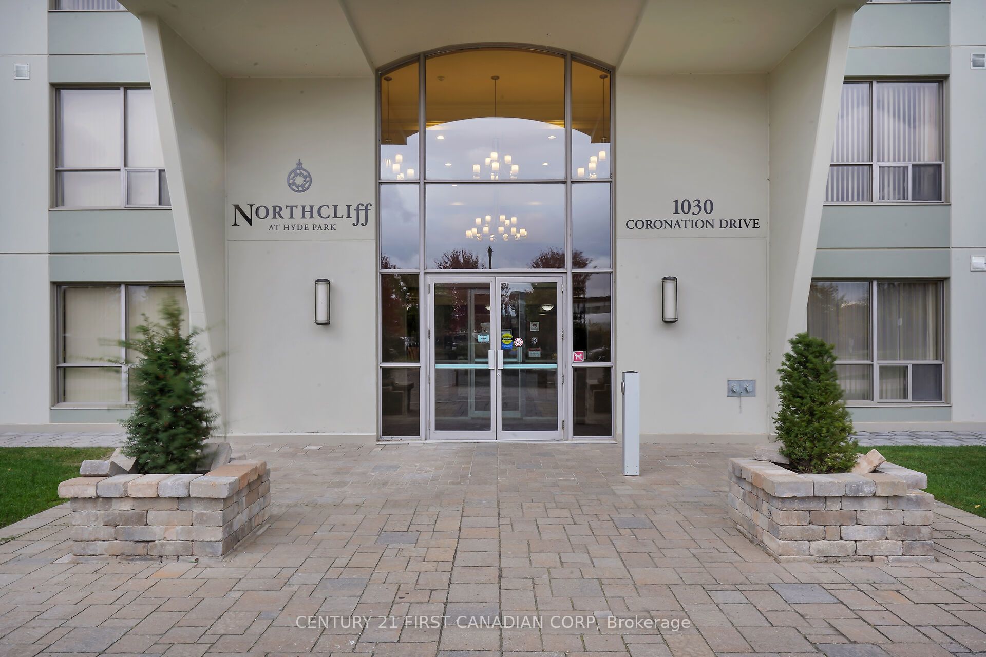 Photo of Listing #X12712544