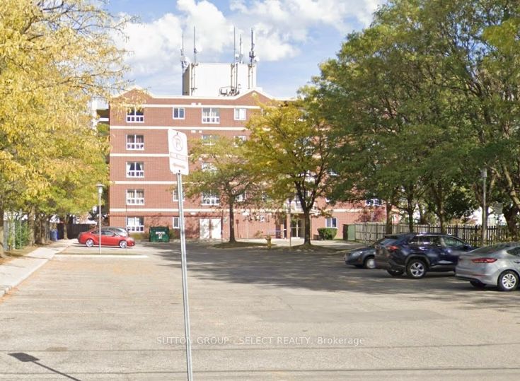 Photo of Listing #X12724346