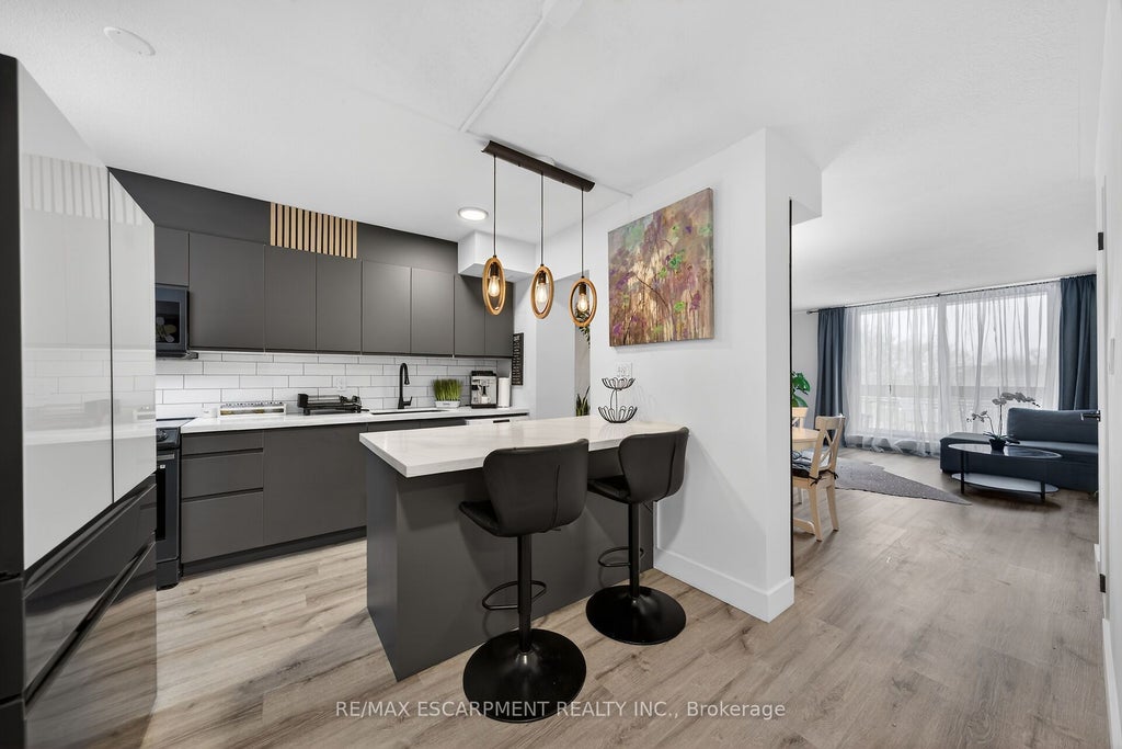 350 Quigley Road 324, Hamilton