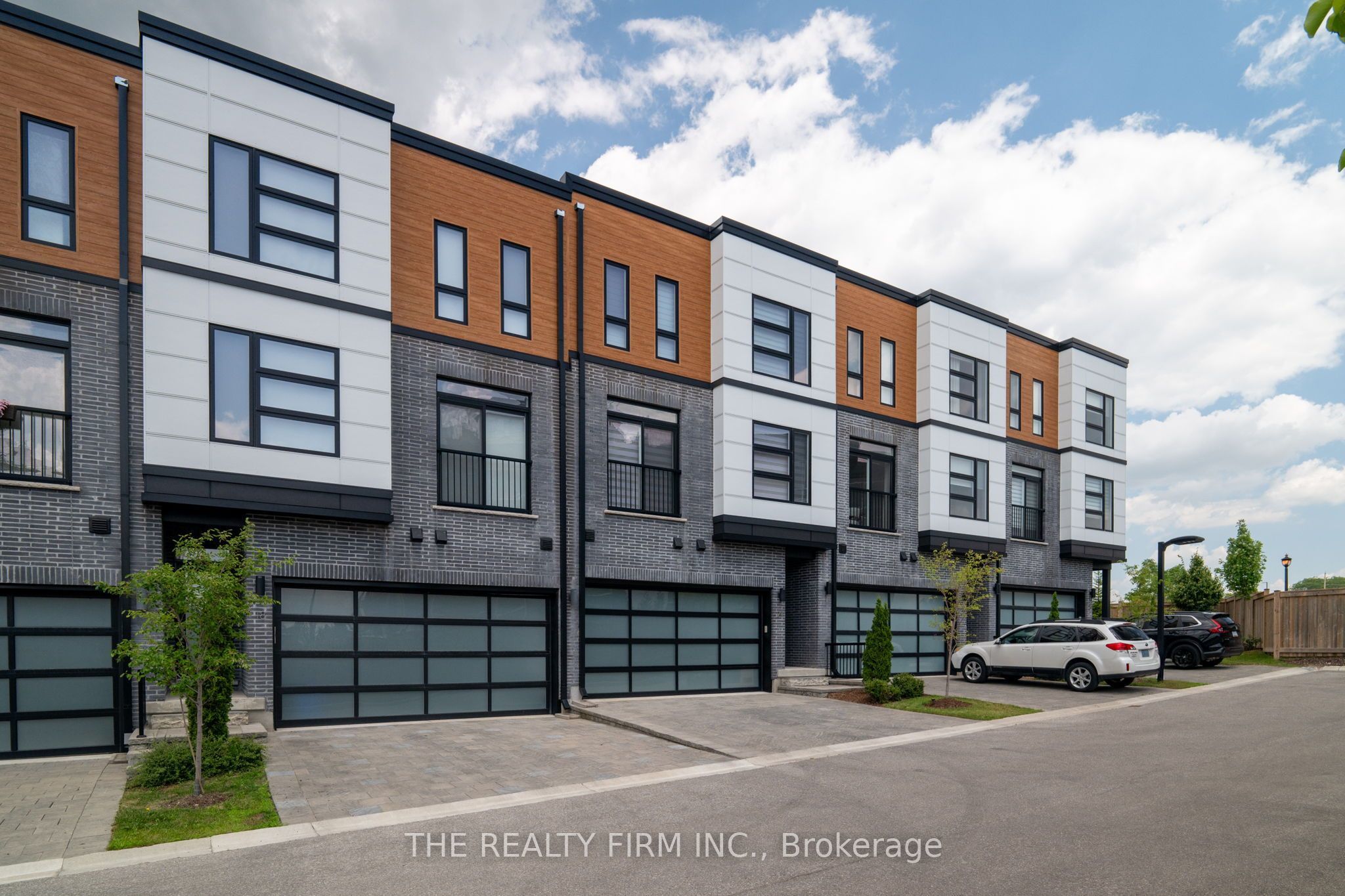 Photo of Listing #X12730406