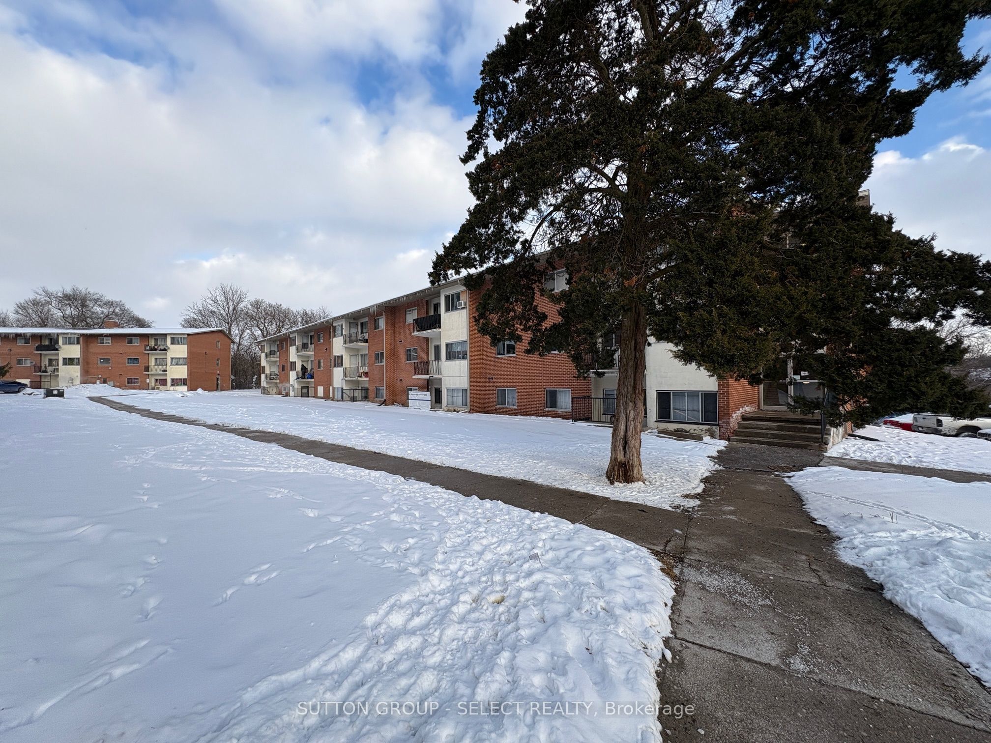 Photo of Listing #X12740458