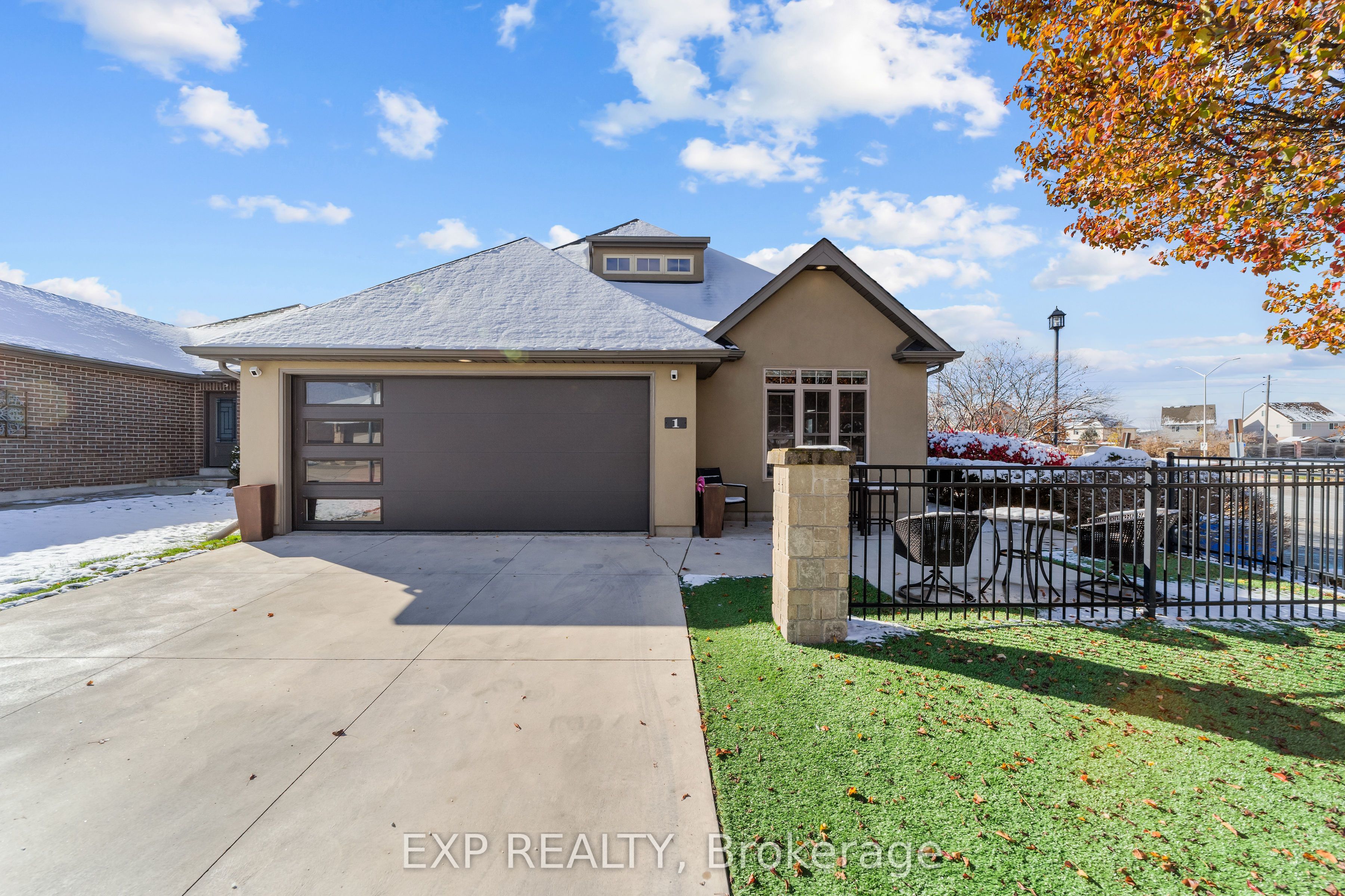 Photo of Listing #X12752512