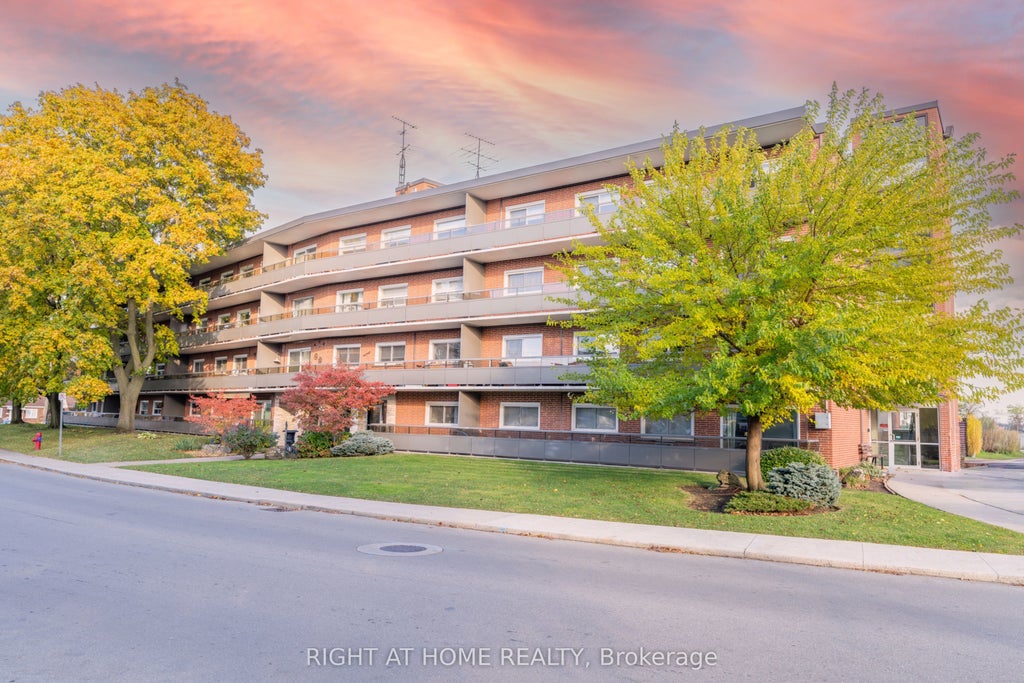 11 Woodman Drive S 211, Hamilton
