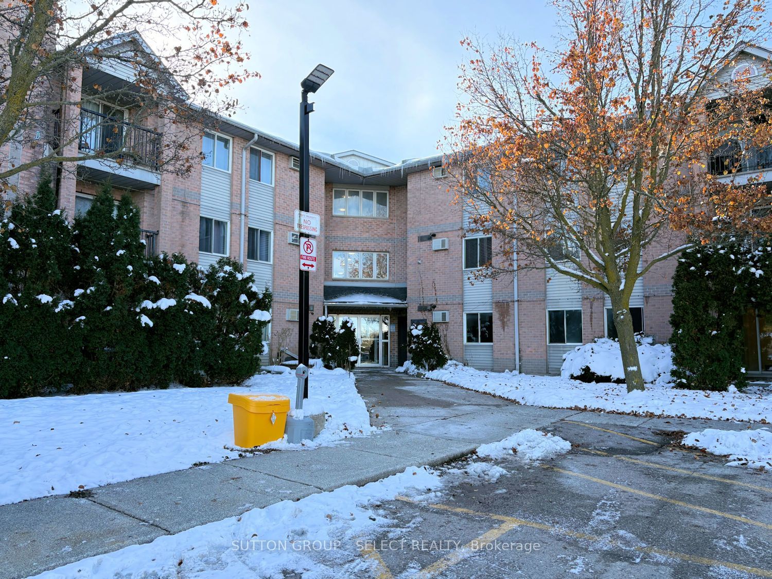 Photo of Listing #X12775064