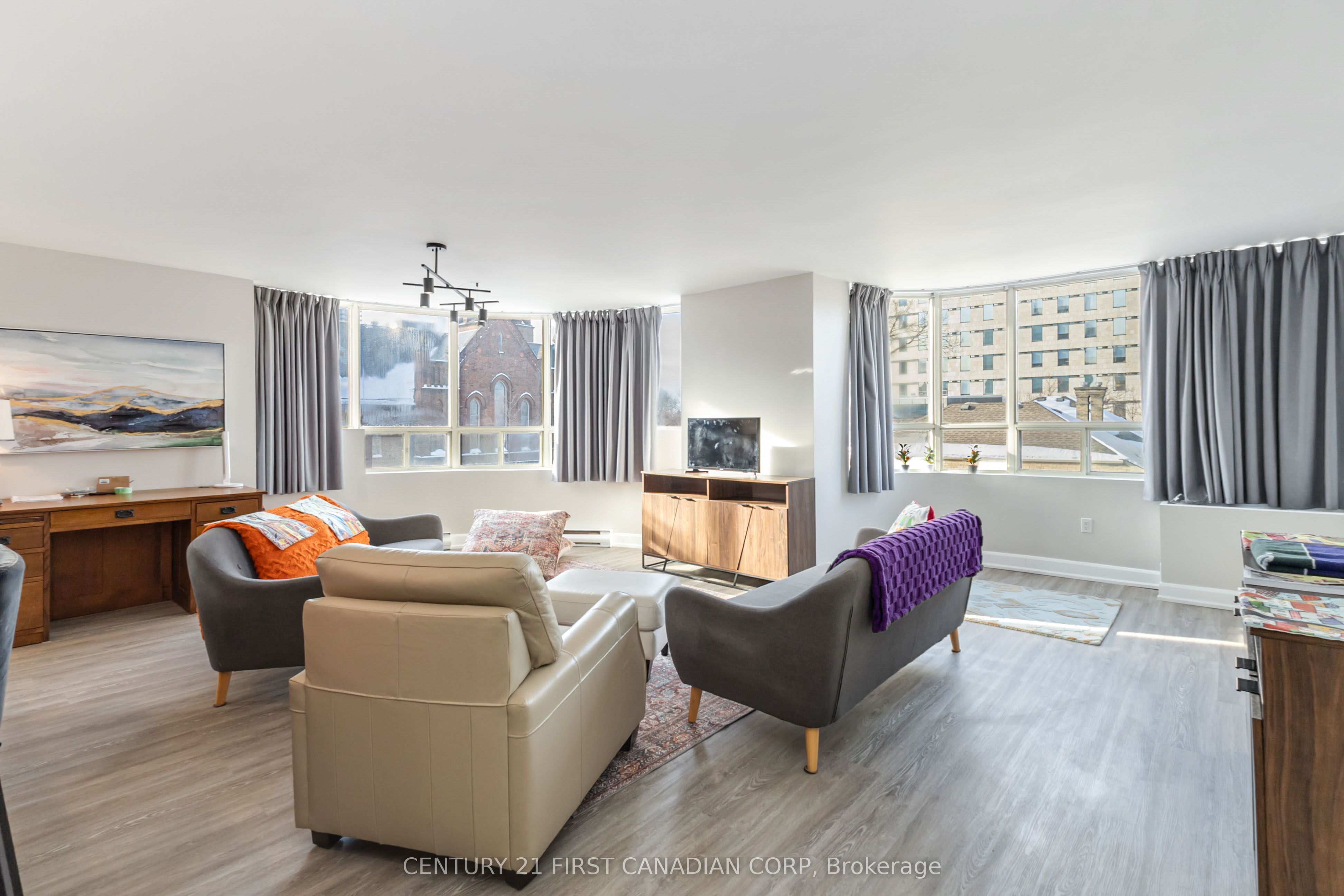 Photo of Listing #X12778118