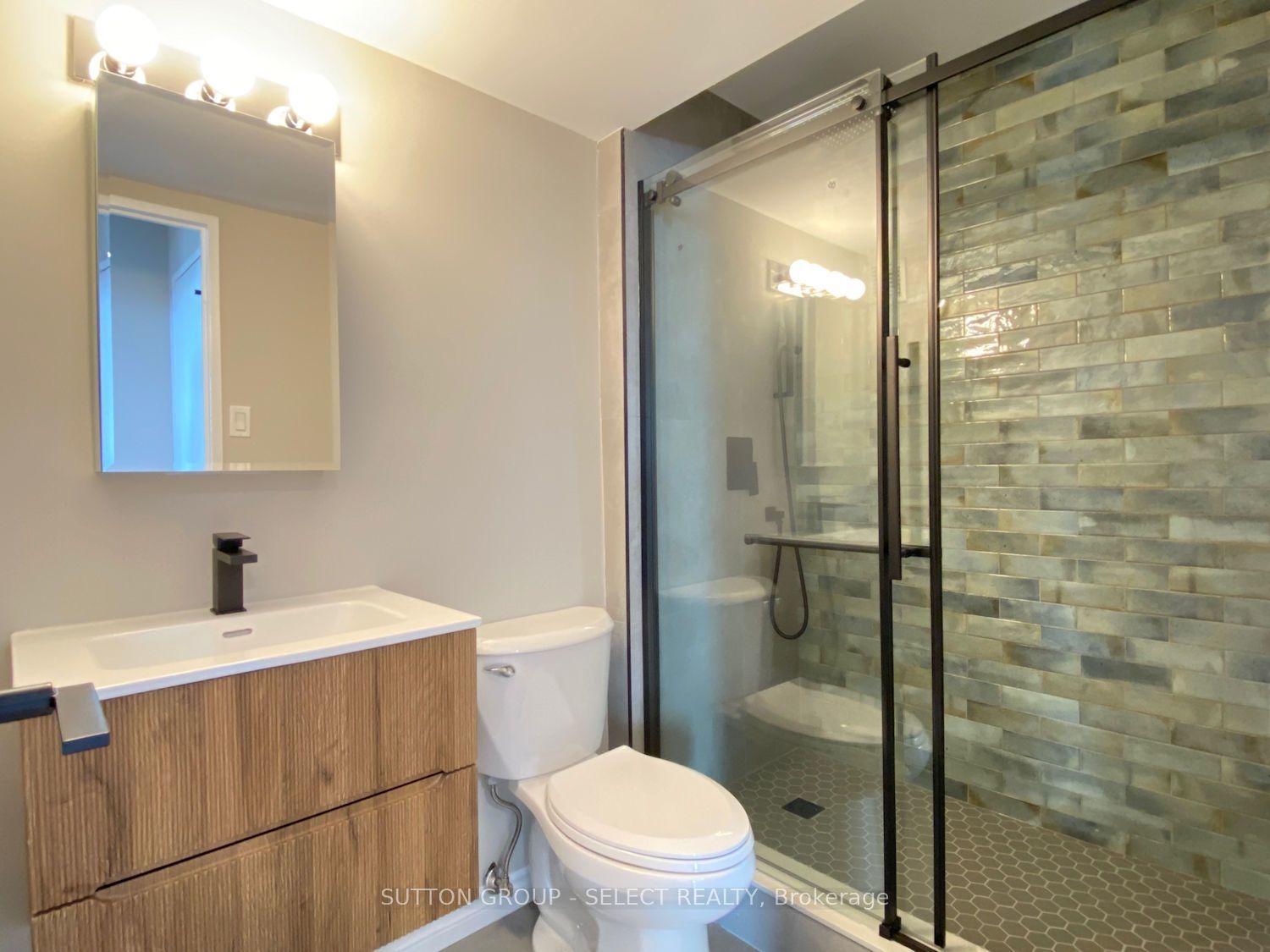 Photo of Listing #X12799264