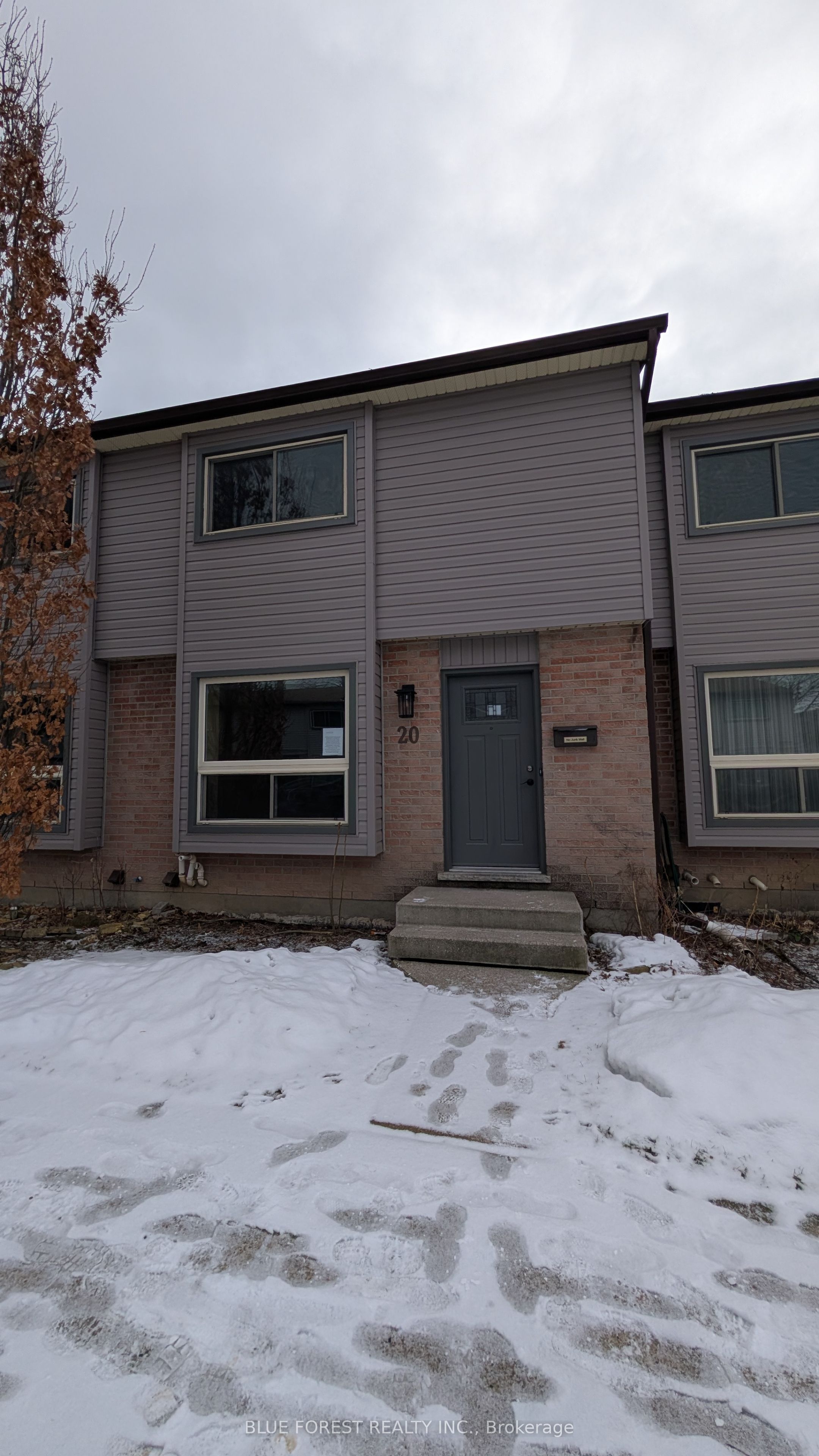 Photo of Listing #X12850066