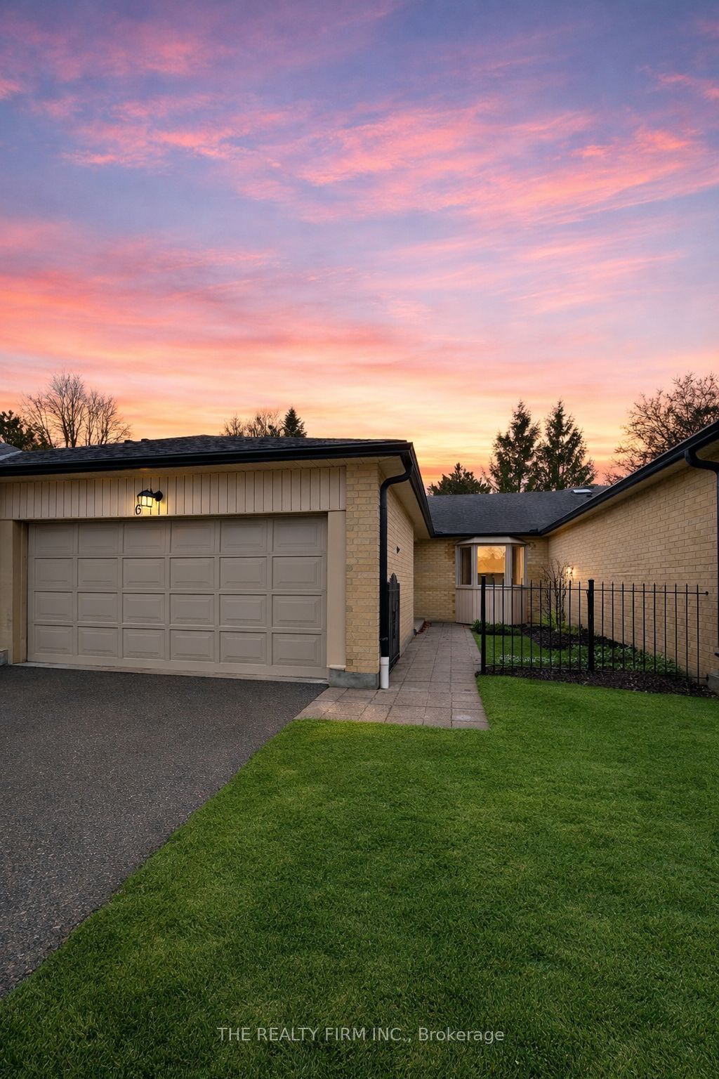 Photo of Listing #X12868762