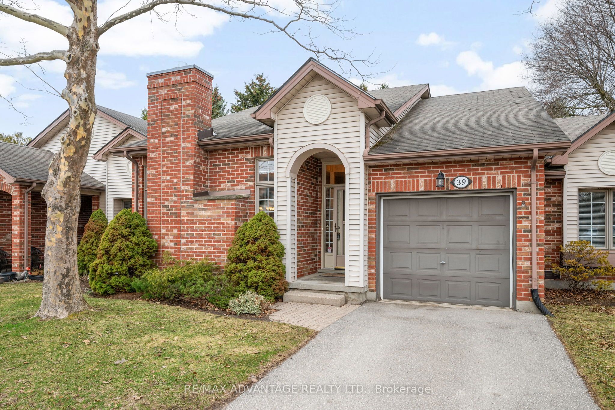 Photo of Listing #X12872184