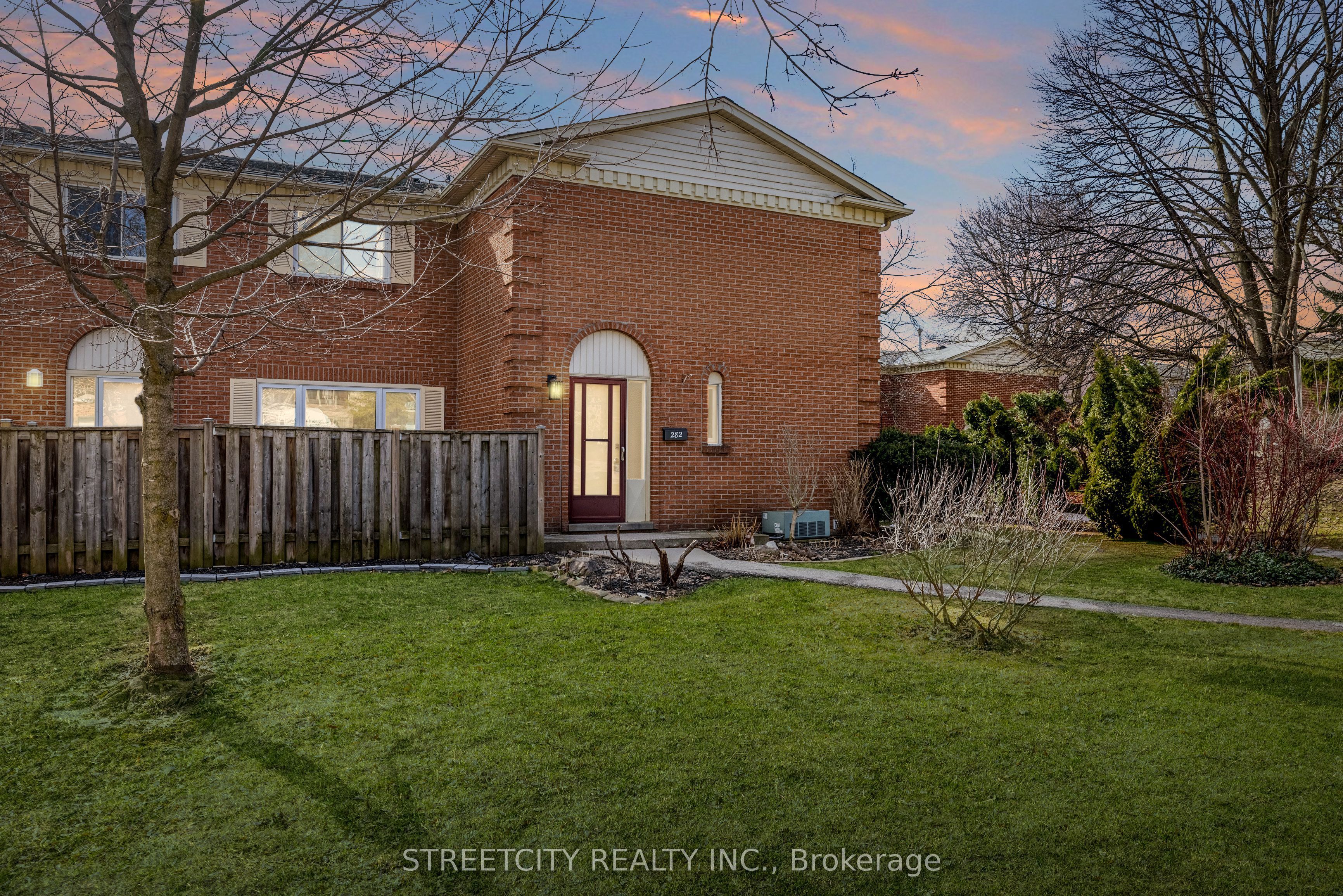 Photo of Listing #X12879102