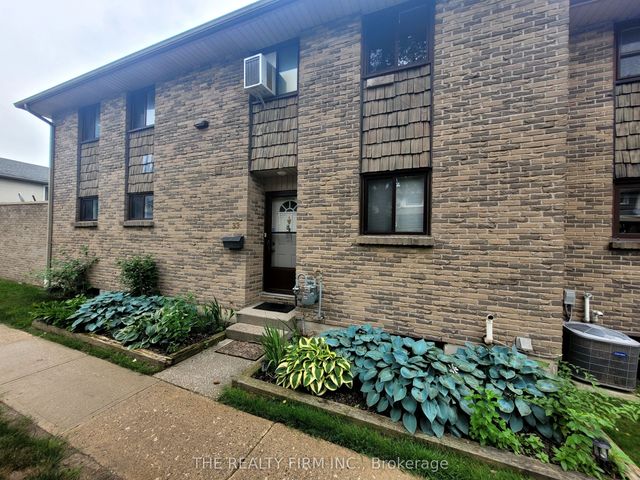 Photo of Listing #X13520926