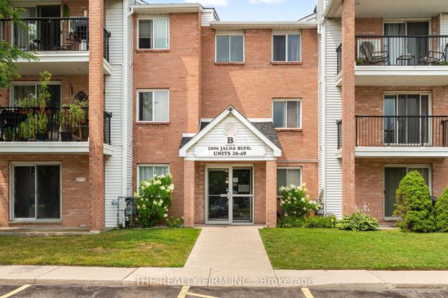Photo of Listing #X13710604
