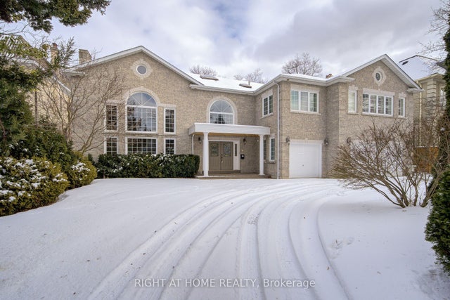 49 Arjay Crescent, Toronto C12