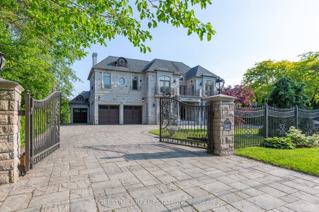 4 Fifeshire Road, Toronto C12