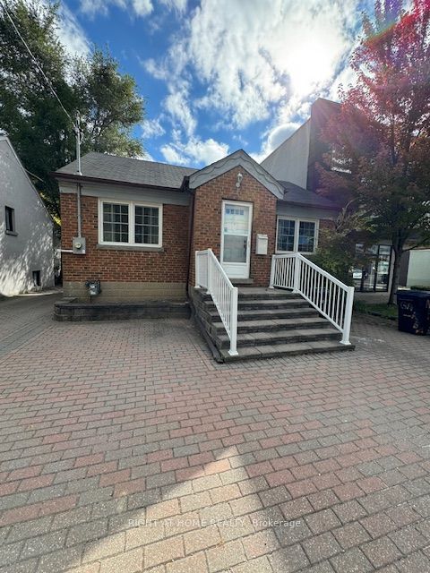 227 Sheppard Avenue W, Toronto C07