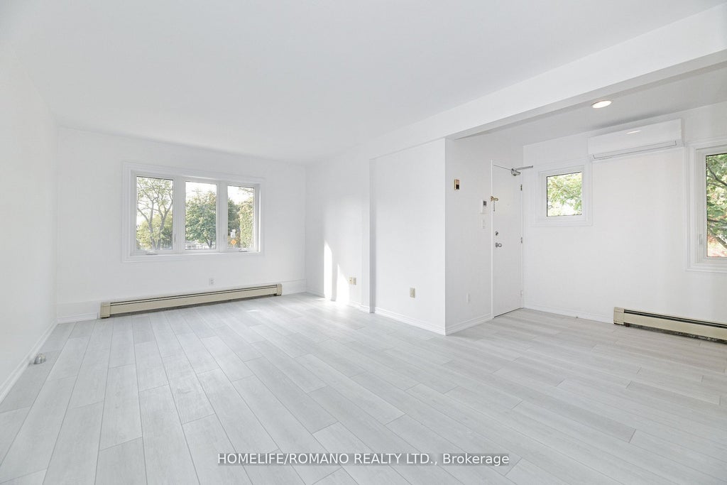 299 Vaughan Road B, Toronto C03