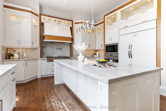 57 Wedgewood Drive, Toronto C14