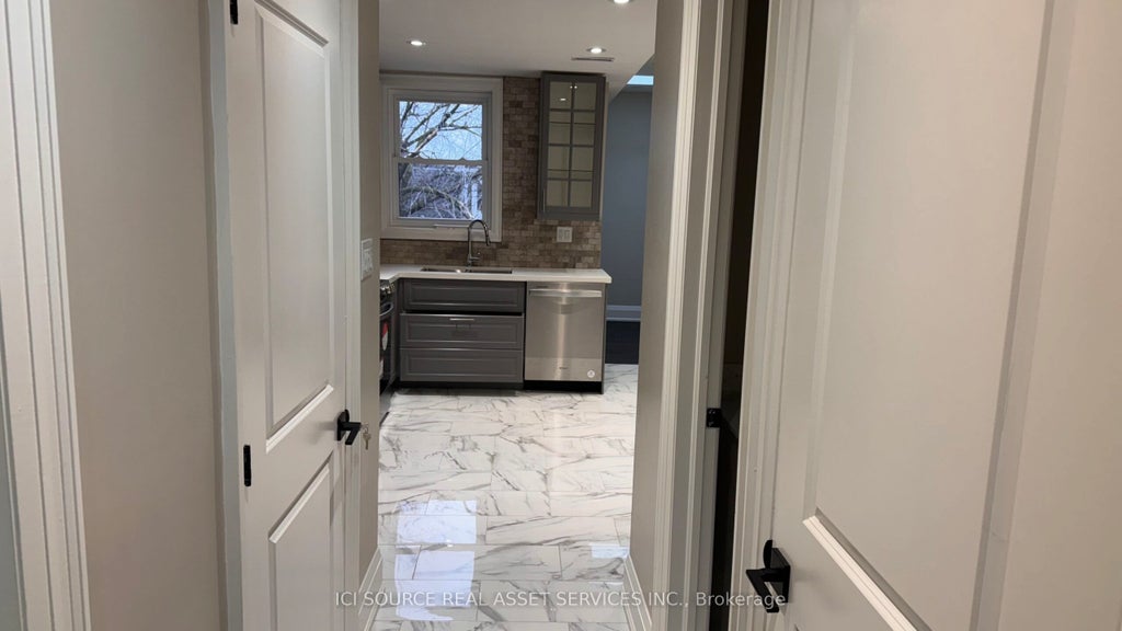 615 College Street Unit A, Toronto C01