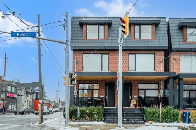 677 Huron Street, Toronto C02
